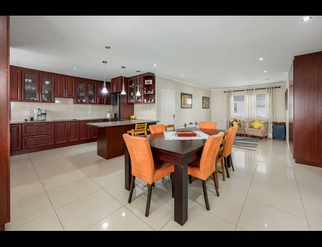 6 BEDROOM HOUSE FOR SALE IN ROUXVILLE
